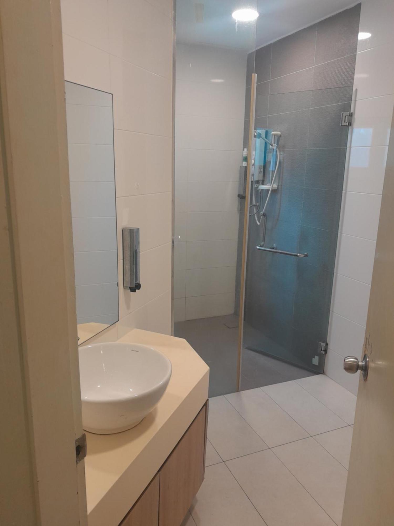 Single In Klcc * Kuala Lumpur